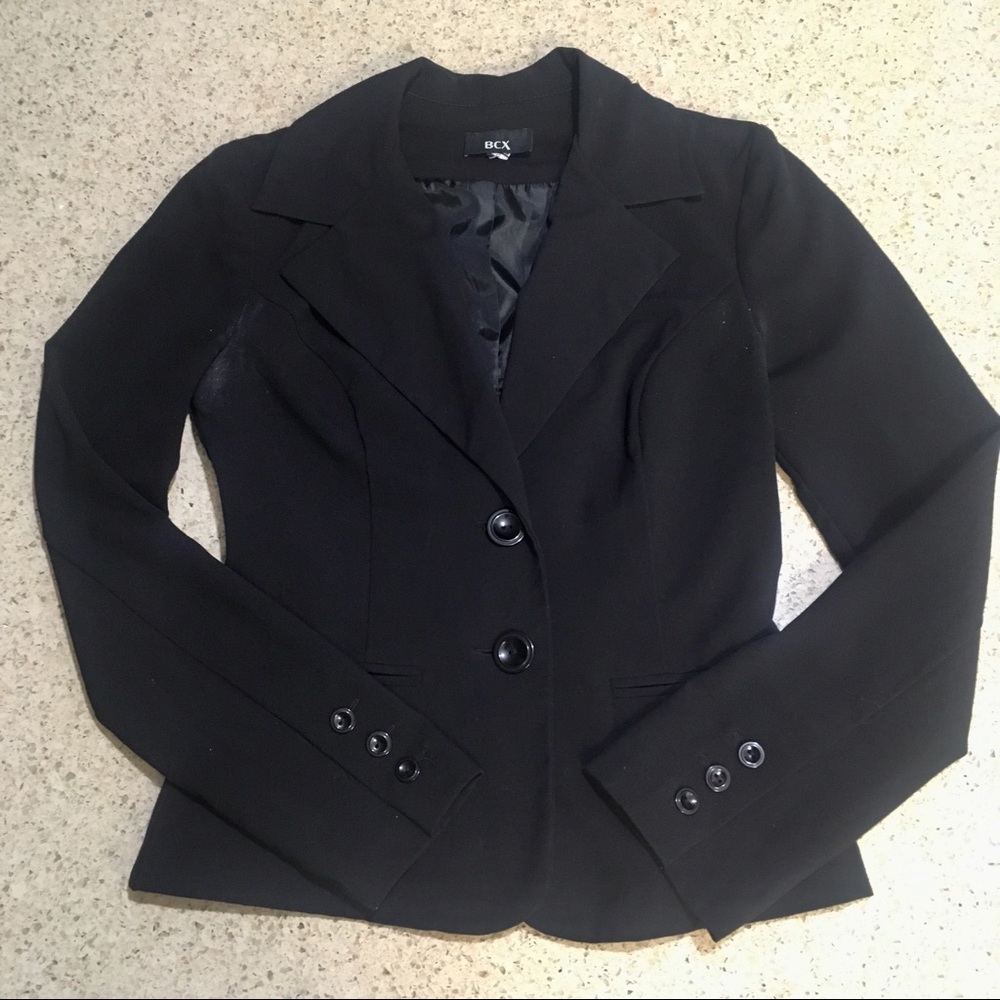 Fitted black suit blazer!